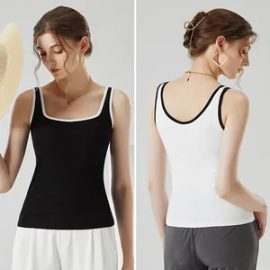 Débardeur en maille ajusté pour femmes avec col carré et liserés contrastés noir et blanc