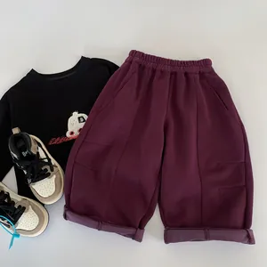 Ensemble sweat-shirt noir à motif dessin animé et pantalon large violet pour enfants