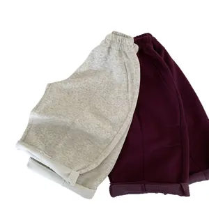 Shorts décontractés en coton pour enfants gris et bordeaux avec taille élastique
