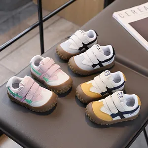 Sneakers Traspiranti in Mesh per Bambini Chiusura a Strappo Suola in Gomma Antiscivolo Design Panda Cartone Animato Scarpe Sportive