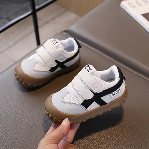 Scarpe ginnastica bimbi con panda, rete traspirante e suola in gomma antiscivolo
