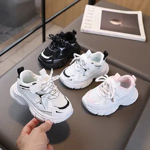 Baskets pour Enfants en Maille Respirante Garçons Filles Semelle Épaisse Chaussures de Sport Décontractées Mode Dad Shoes Chaussures de Course Antidérapantes