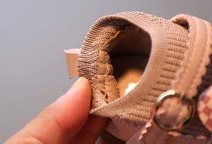 Détails de chaussures Mary Jane roses pour bébé avec boucle en métal et doublure douce