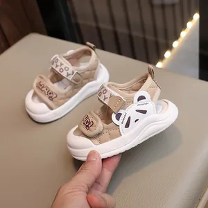 Sandales d'été pour bambins avec motif panda et semelle souple antidérapante en beige