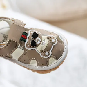 Sandales été bébé avec décor ours en peluche et semelles en caoutchouc antidérapantes