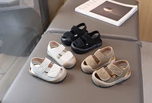 Kleinkinder Sandalen geschlossen in Schwarz, Weiß und Khaki mit Doppel-Klettverschluss
