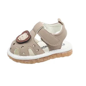 Toddler summer sandals in beige with cute cartoon bear and soft non-slip soles