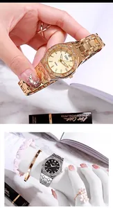 Détail de montres GEDI avec cadran à carreaux, lunette en strass et bracelet métal