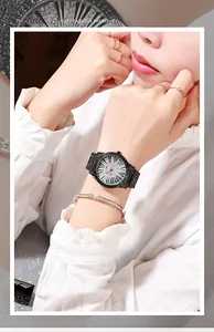 Modische schwarze Damenquarzuhr mit Volldiamantbesatz und passenden Diamantarmbändern