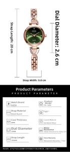 Détail du cadran vert de 26mm et du bracelet en acier or rose serti de diamants