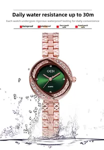 Gros plan d'une montre GEDI pour femme avec cadran vert et preuve d'étanchéité de 30 m