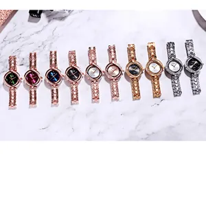 Collection de montres à quartz pour femmes avec lunette en strass et bracelet métal