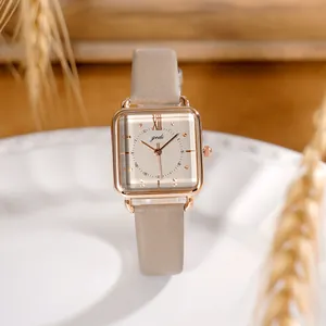 Reloj Gedi vintage de cuarzo para mujer con caja cuadrada de oro rosa y correa de cuero beige