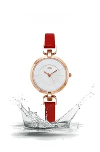 Water splash effect showing 3ATM water resistance of rose gold fashion watch