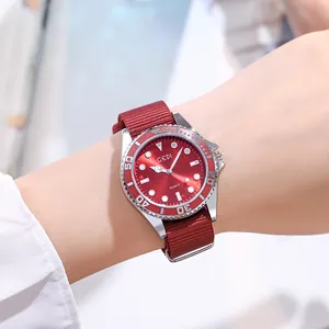 Montre à quartz GEDI avec cadran rouge, boîtier argenté et bracelet en nylon NATO rouge