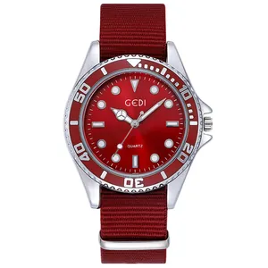 Montre à quartz GEDI avec cadran rouge effet soleil et bracelet en nylon rouge