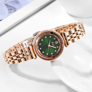 Elegante reloj de cuarzo en acero oro rosa para mujer con esfera verde e índices de cristal