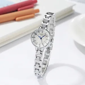 Montre à Quartz pour Femmes Mode Petit Cadran Bracelet Chaîne en Alliage Argent Simple Étanche Montre-Bracelet Analogique Élégante Décontractée