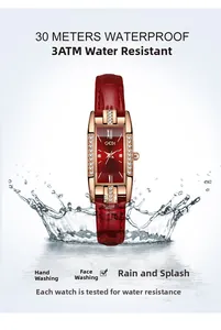 Détail d'une montre à quartz avec éclaboussures d'eau montrant l'étanchéité 3ATM