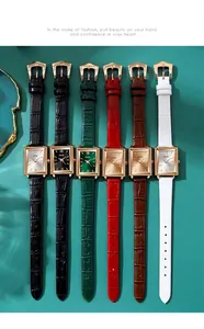 Detailansicht rechteckiger Quarzuhren mit bunten Lederarmbändern und goldenen Gehäusen