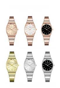 Comparaison détaillée de montres à quartz minimalistes en alliage de bambou, or et argent