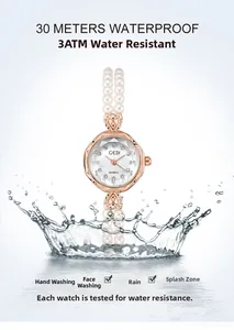 Nahaufnahme der Luxusuhr für Damen mit Wasserschutz und Perlenarmband