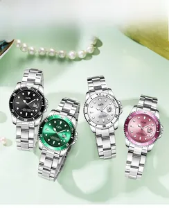 Vue détaillée de montres de luxe pour femmes en acier avec cadrans colorés et dateur