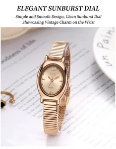 Detailweergave van retro ovaal roségoud quartz horloge met zonnestraal textuur wijzerplaat