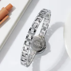 Montre quartz GEDI minimaliste en argent pour femme avec bracelet à maillons en acier