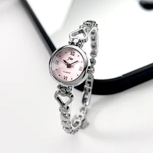 Exquisite Heart Shaped Bracelet Watch For Women Fashion Alloy Rhinestone Quartz Wristwatch Elegant Round Analog Jewelry Watch Gift
