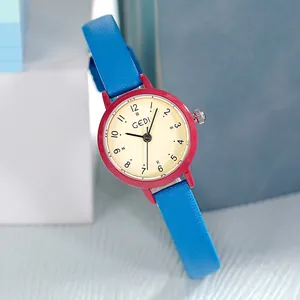Montre à quartz GEDI pour femme avec boîtier rouge et bracelet en cuir bleu vif