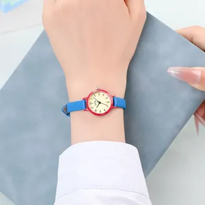 Mini montre à quartz GEDI avec bracelet en cuir bleu et boîtier en alliage rouge