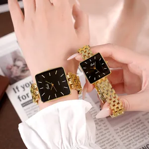 Montre Gedi carrée dorée pour femme avec cadran noir et bracelet en métal tressé