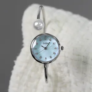 Orologio a Bracciale Elegante da Donna Quadrante in Madreperla Dettaglio Perla Artificial Sintetica Orologio al Quarzo 30M Impermeabile