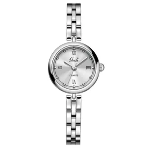 Orologio al quarzo da donna in argento con cinturino sottile e quadrante romano