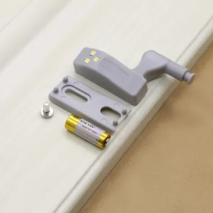 LED Scharnierleuchte Set für Schränke mit 3 LEDs, Montagebasis, Schraube und 23A Batterie