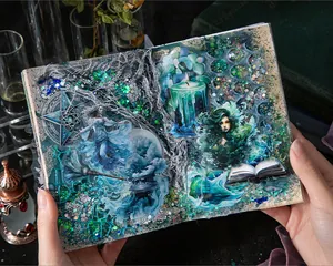 Primer plano de pegatinas de libro mágico con cristales y velas para diarios creativos