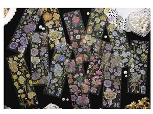 Detailansicht von PET Vintage Blumenaufklebern mit Goldfolienakzenten für Scrapbooking