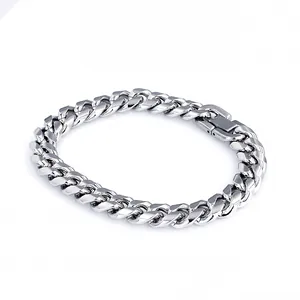 Bracciale da uomo a catena cubana in acciaio inossidabile lucido con chiusura
