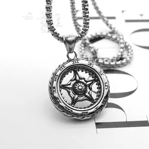 Collier rétro en acier inoxydable pour homme avec pendentif roue et chiffres romains