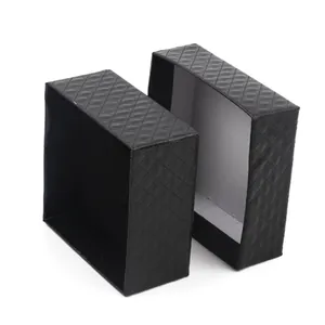 Set di due scatole regalo per gioielli trapuntate nere con fodera per collane