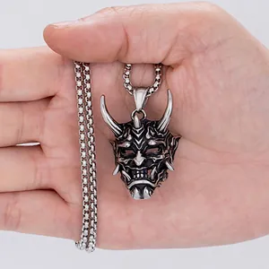 Collar para hombre con colgante de máscara Hannya en acero titanio y cadena box