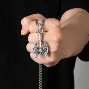 Wikinger Axt Anhänger Halskette für Herren aus Edelstahl im Vintage-Design Finish