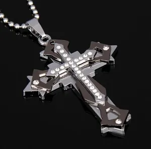 Poliertes Silber- und Gunmetal-Kreuzanhänger-Set mit Strasssteinen an Perlenkette