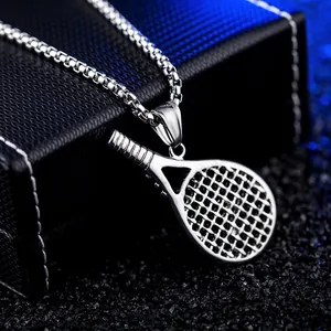 Collier avec pendentif raquette de tennis en acier inoxydable argenté et chaîne