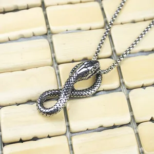 Zilveren oneindigheidsslang hanger ketting met gedetailleerde schubben op boxketting