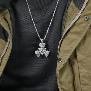 Collana vintage con ciondolo a nodo celtico in acciaio inossidabile e catena a sfere