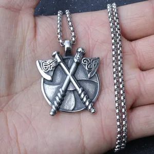 Collier Viking rétro avec pendentif double hache et bouclier en acier inoxydable