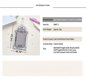 Détail du porte-carte en PVC en forme de chat avec dimensions et chaîne à billes en métal