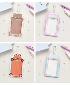 Quatre porte-cartes en PVC avec animaux de dessin animé et chaînes à billes métalliques